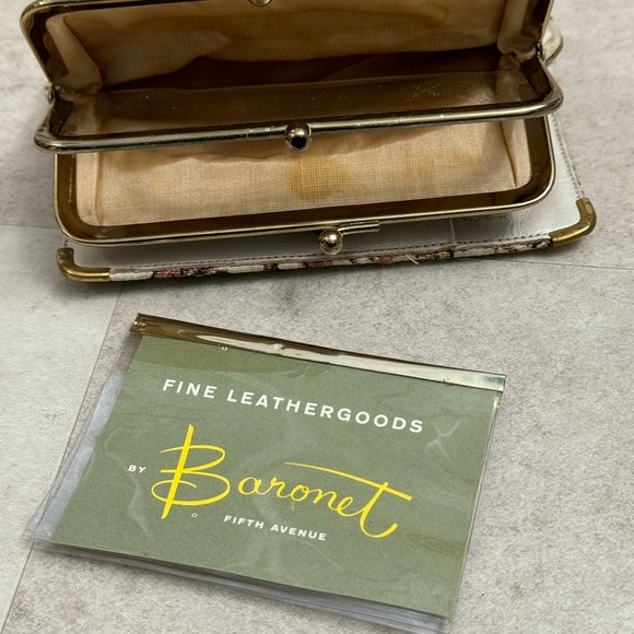 Vintage Baronet cowhide Leather floral Tapestry design clutch wallet - Picture 6 of 7